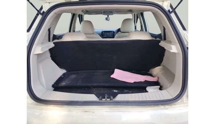 2023 Mahindra XUV300 W4 1.5 DIESEL, Diesel, Manual, 1,52,000 km, exterior