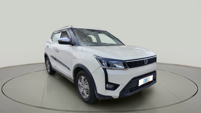 2023 Mahindra XUV300 W4 1.5 DIESEL, Diesel, Manual, 1,52,000 km, exterior