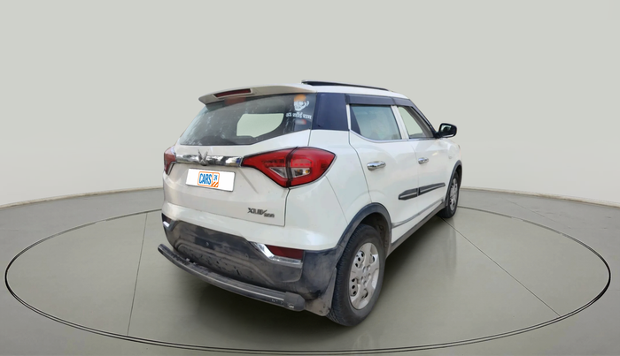 2023 Mahindra XUV300 W4 1.5 DIESEL, Diesel, Manual, 1,52,000 km, exterior