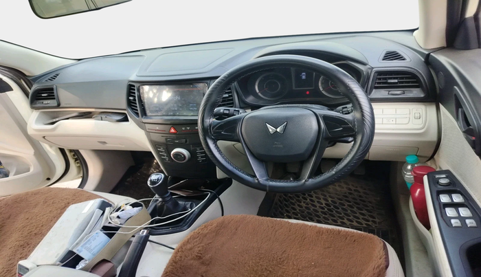2023 Mahindra XUV300 W4 1.5 DIESEL, Diesel, Manual, 1,52,000 km, interior