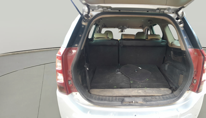2014 Mahindra XUV500 W6, Diesel, Manual, 88,915 km, exterior