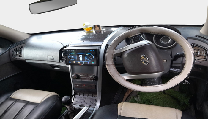 2014 Mahindra XUV500 W6, Diesel, Manual, 88,915 km, interior