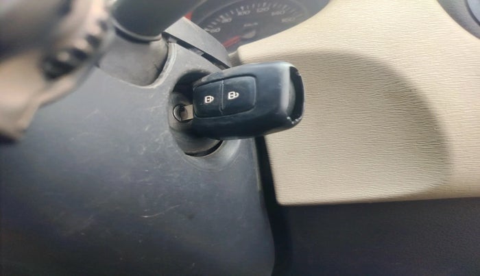 2013 Renault Duster 85 PS RXL DIESEL, Diesel, Manual, 1,36,650 km, interior