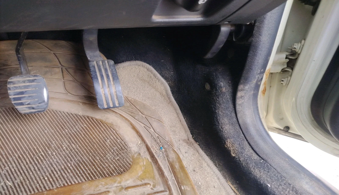 2013 Renault Duster 85 PS RXL DIESEL, Diesel, Manual, 1,36,650 km, interior