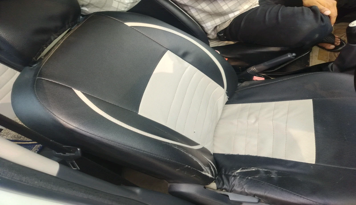 2013 Renault Duster 85 PS RXL DIESEL, Diesel, Manual, 1,36,650 km, interior