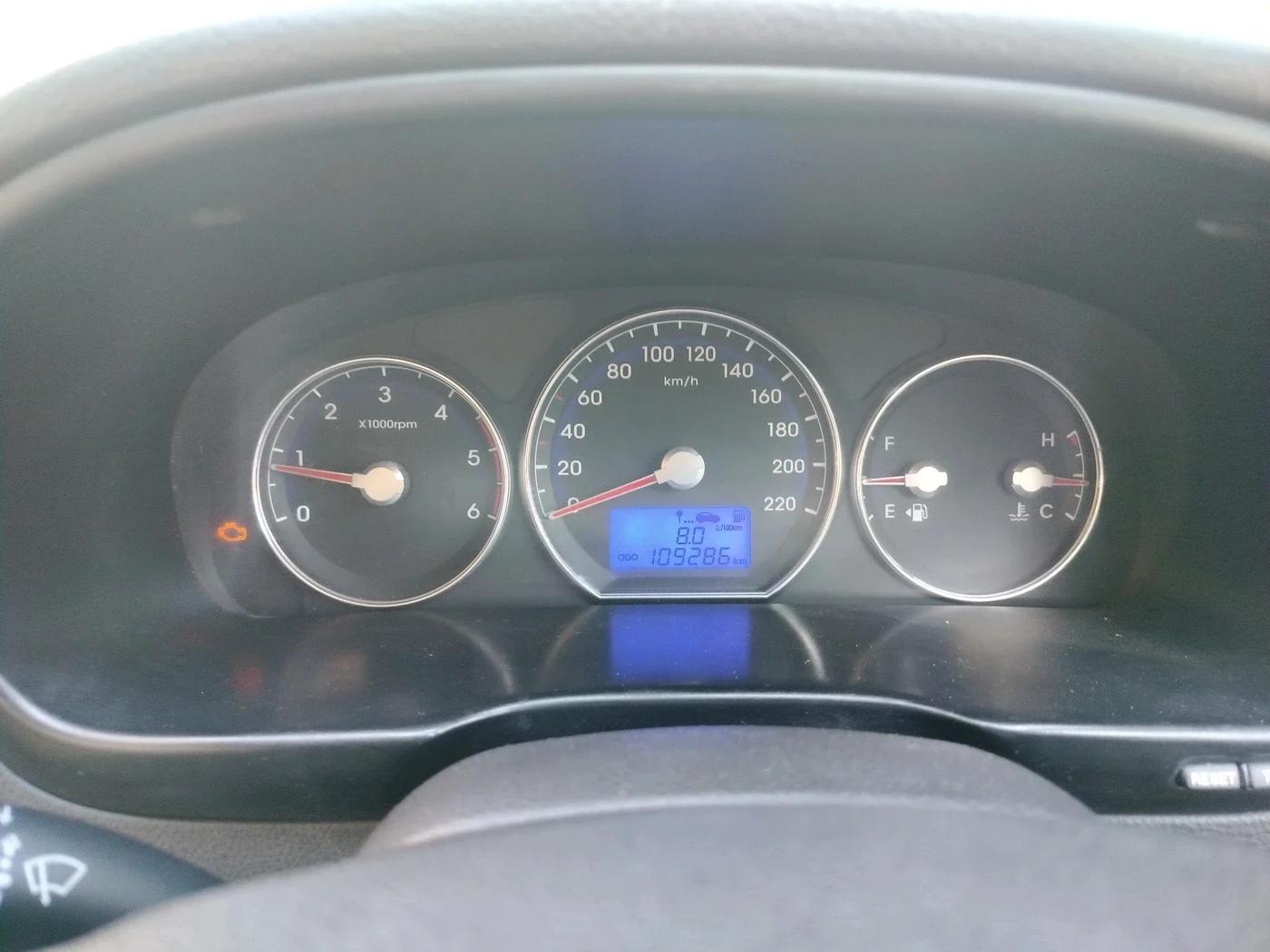 2013 Hyundai Santa Fe 2 WD, Diesel, Manual, 1,09,286 km, interior