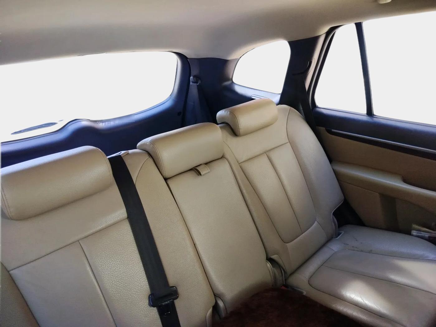 2013 Hyundai Santa Fe 2 WD, Diesel, Manual, 1,09,286 km, interior