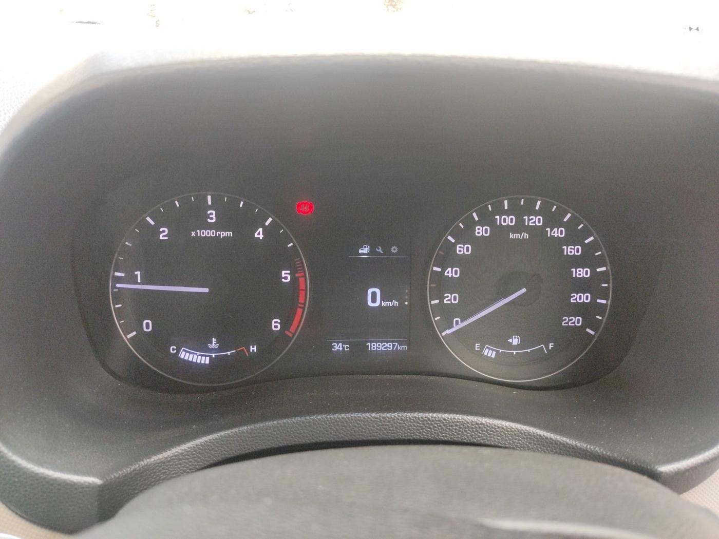 2016 Hyundai Creta SX (O) 1.6 DIESEL, Diesel, Manual, 1,89,297 km, interior
