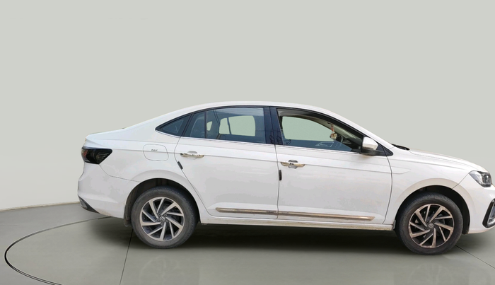 2022 Volkswagen VIRTUS TOPLINE TSI 1.0 AT, Petrol, Automatic, 39,084 km, exterior