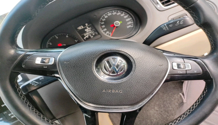 2014 Volkswagen Vento HIGHLINE 1.5 AT, Diesel, Automatic, 2,49,444 km, interior
