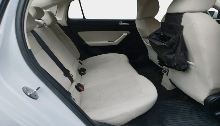 2023 Volkswagen VIRTUS HIGHLINE TSI 1.0 AT, Petrol, Automatic, 24,123 km, interior