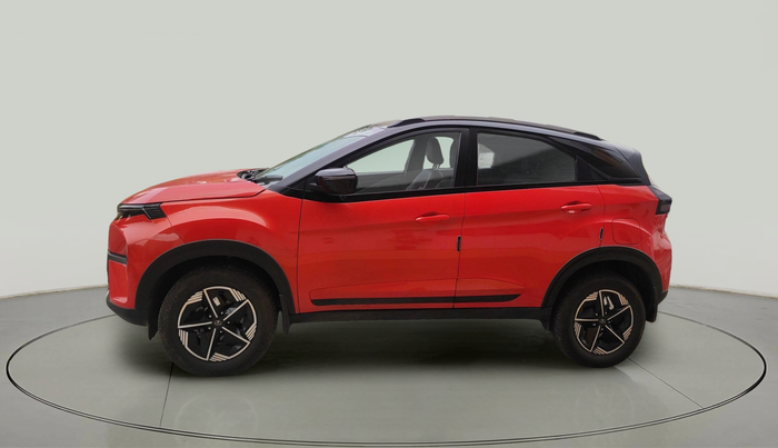 2023 Tata NEXON FEARLESS + SUNROOF DCA DUAL TONE 1.2 PETROL, Petrol, Automatic, 10,775 km, exterior