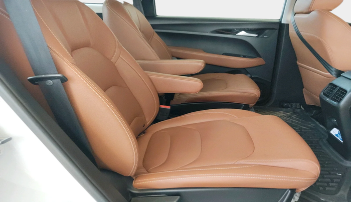 2023 MG HECTOR PLUS SHARP PRO 2.0 TURBO DIESEL 6 STR, Diesel, Manual, 36,186 km, interior