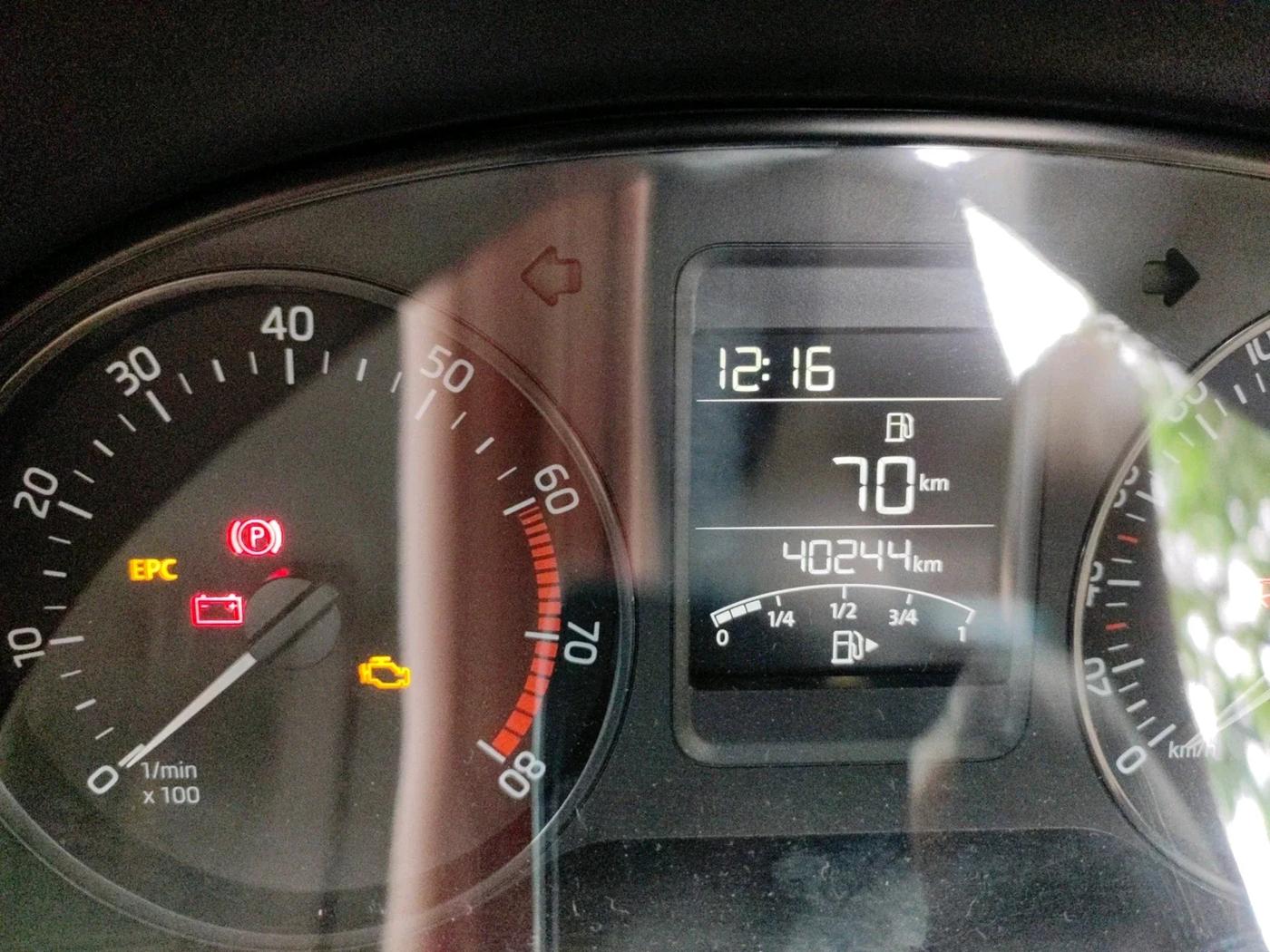 2018 Skoda Rapid STYLE 1.6 MPI, Petrol, Manual, 40,244 km, interior