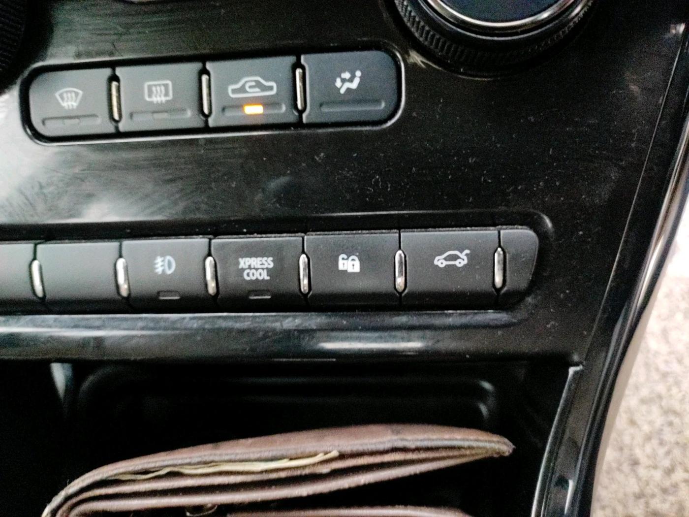 2022 Tata NEXON XZ PLUS (PREMIUM) KAZIRANGA PETROL, Petrol, Manual, 57,341 km, interior