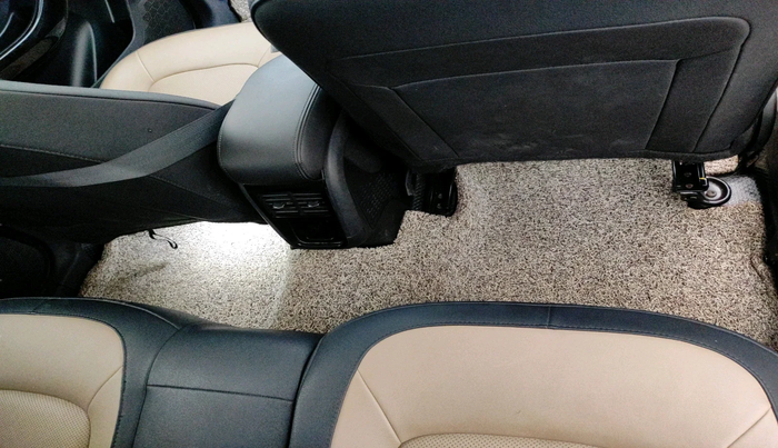 2022 Tata NEXON XZ PLUS (PREMIUM) KAZIRANGA PETROL, Petrol, Manual, 57,341 km, interior