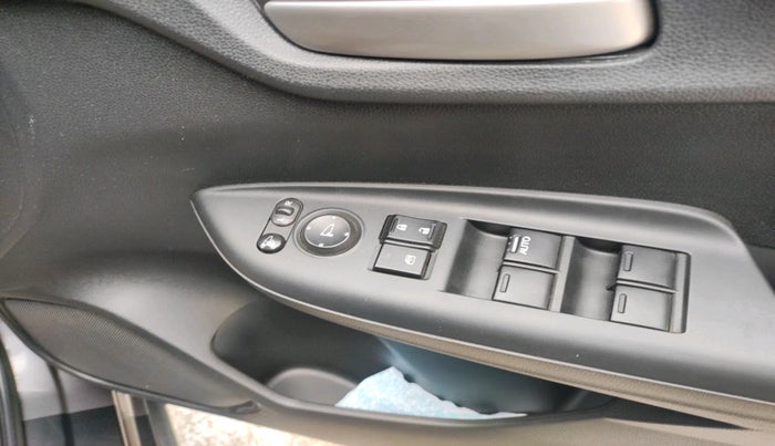 2017 Honda WR-V 1.5L I-DTEC VX MT, Diesel, Manual, 60,564 km, interior