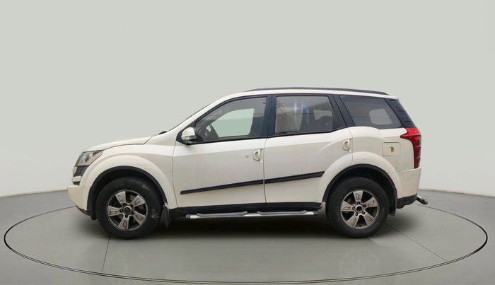 2011 Mahindra XUV500 W8, Diesel, Manual, 1,37,744 km, exterior