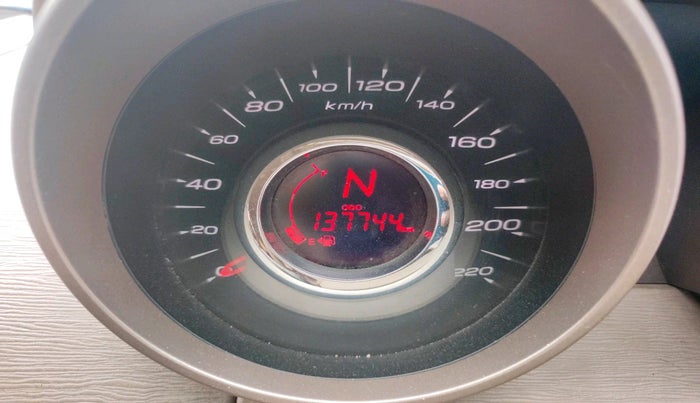 2011 Mahindra XUV500 W8, Diesel, Manual, 1,37,744 km, interior