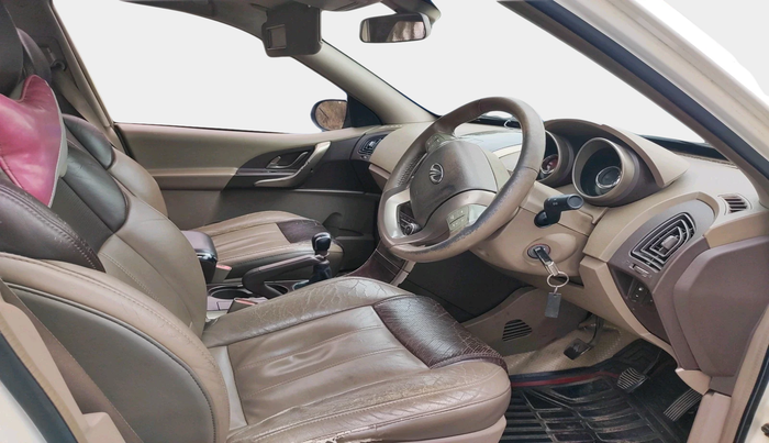 2011 Mahindra XUV500 W8, Diesel, Manual, 1,37,744 km, interior