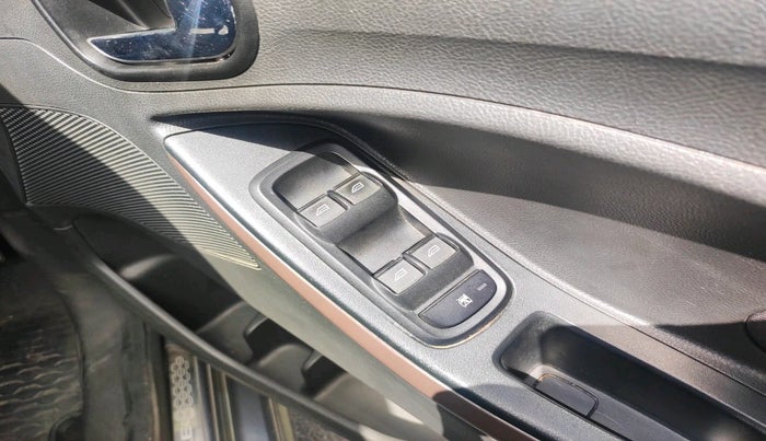 2019 Ford FREESTYLE TITANIUM 1.2 PETROL, Petrol, Manual, 39,771 km, interior
