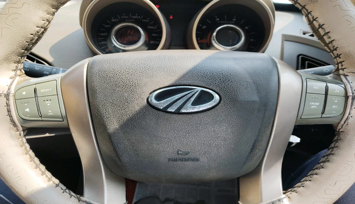 2012 Mahindra XUV500 W8, Diesel, Manual, 2,32,038 km, interior