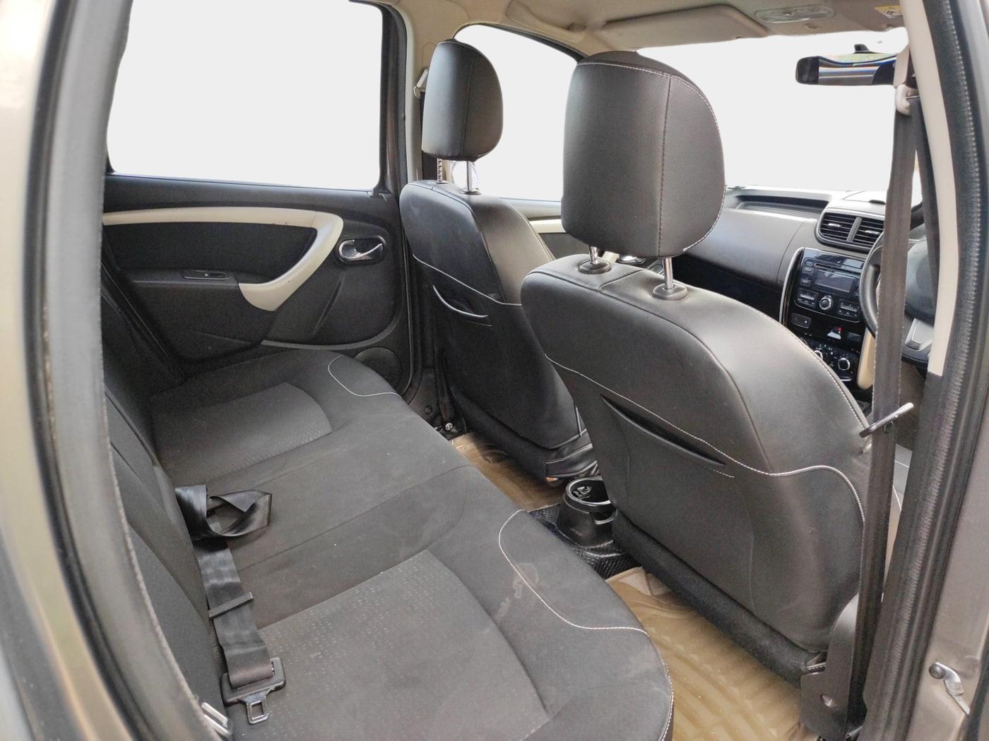 2017 Nissan Terrano XL (P), Petrol, Manual, 74,567 km, interior