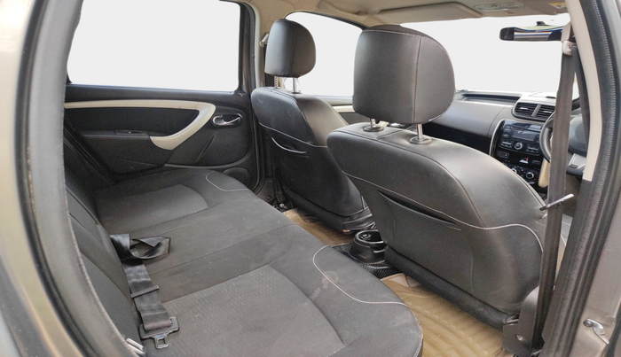 2017 Nissan Terrano XL (P), Petrol, Manual, 74,567 km, interior