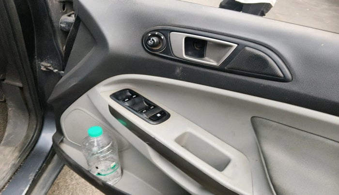 2013 Ford Ecosport TITANIUM 1.5L DIESEL, Diesel, Manual, 1,35,346 km, interior