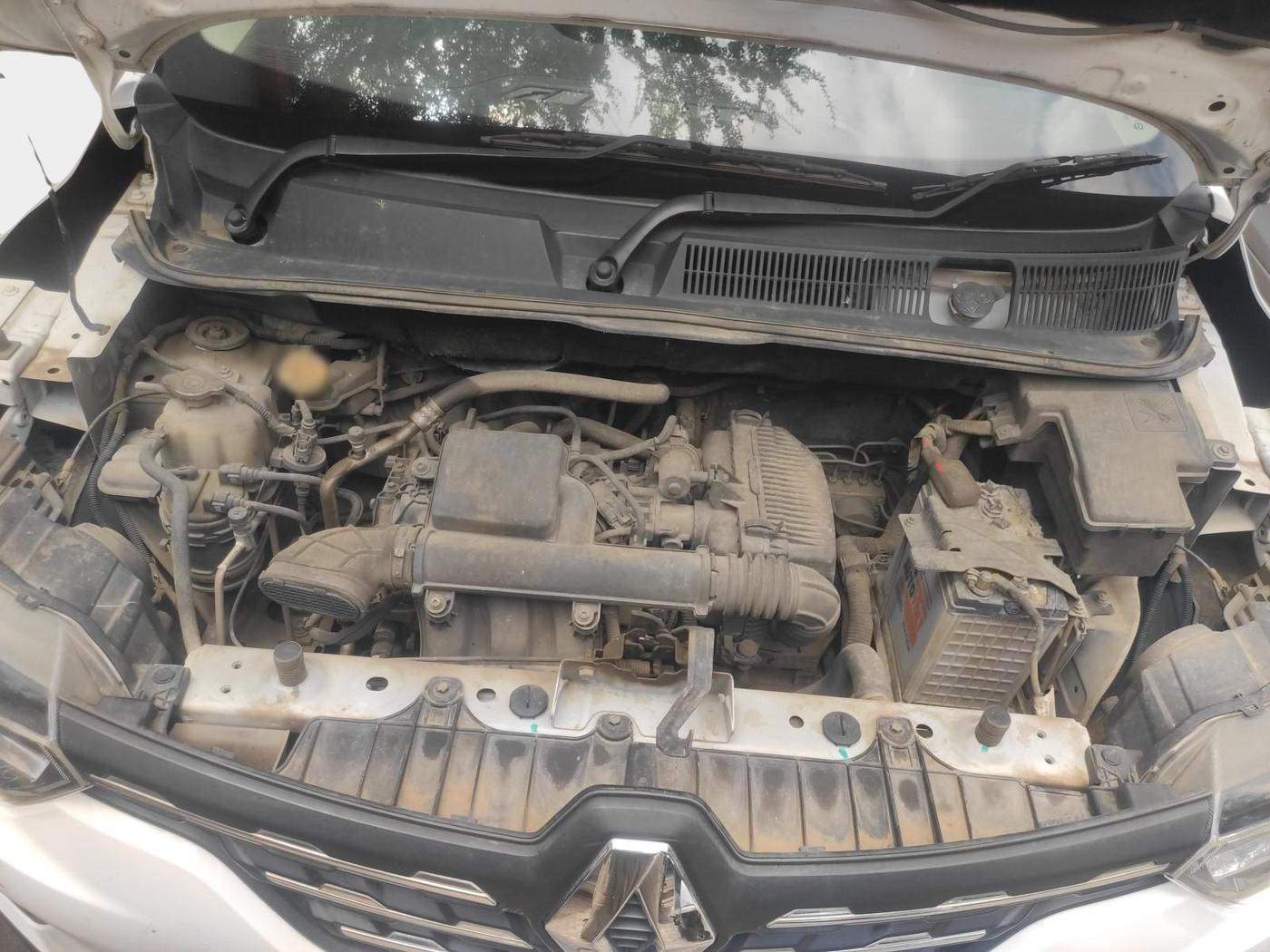 2021 Renault TRIBER RXT, Petrol, Manual, 1,14,371 km, exterior