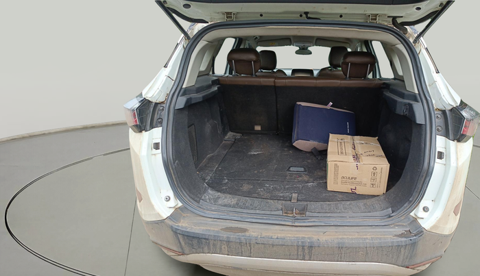 2020 Tata Harrier XZ 2.0L, Diesel, Manual, 2,16,673 km, exterior