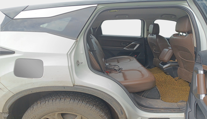2020 Tata Harrier XZ 2.0L, Diesel, Manual, 2,16,673 km, interior