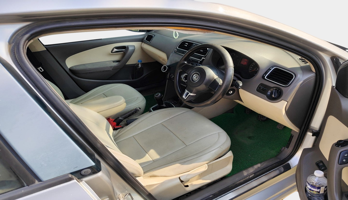 2011 Volkswagen Vento HIGHLINE 1.6 MPI, Petrol, Manual, 12,345 km, interior