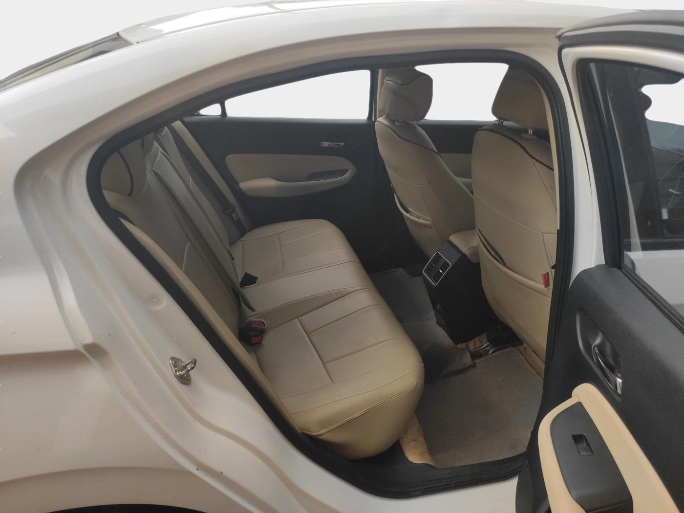 2021 Honda City 1.5L I-VTEC V MT 5TH GEN, Petrol, Manual, 26,393 km, interior