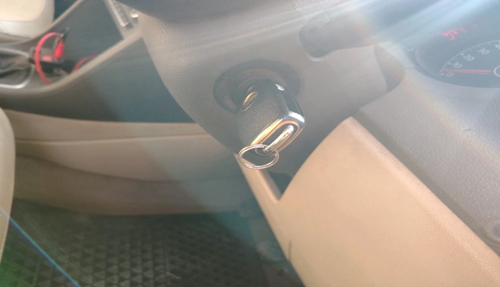 2012 Volkswagen Vento HIGHLINE DIESEL 1.6, Diesel, Manual, 1,45,702 km, interior