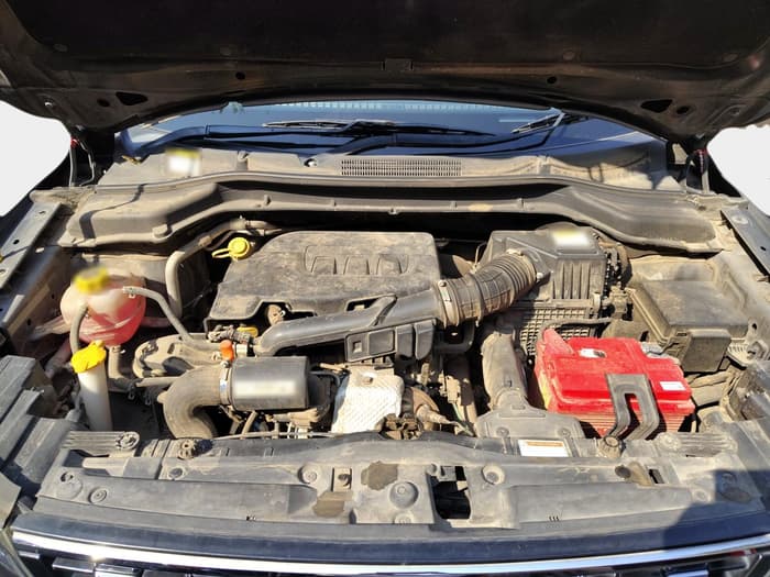 2021 Mahindra XUV300 W8 (O) 1.2 PETROL, Petrol, Manual, 8,50,000 km, exterior