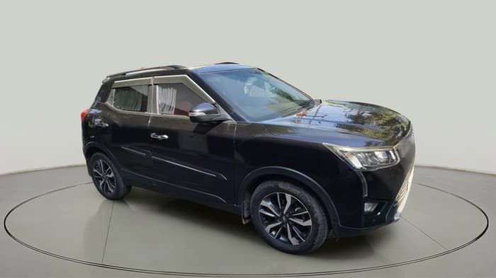 2021 Mahindra XUV300 W8 (O) 1.2 PETROL, Petrol, Manual, 8,50,000 km, exterior