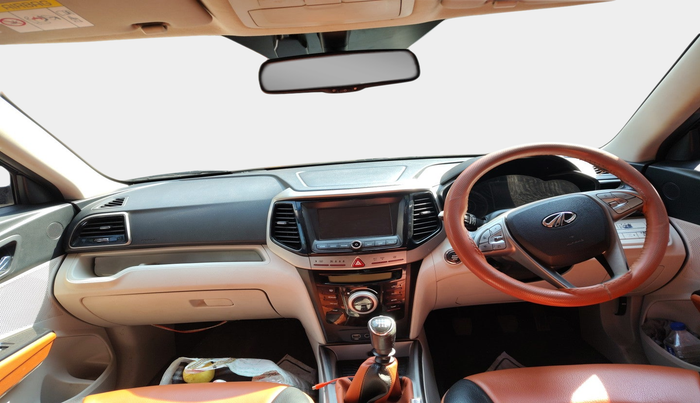 2021 Mahindra XUV300 W8 (O) 1.2 PETROL, Petrol, Manual, 57,697 km, interior