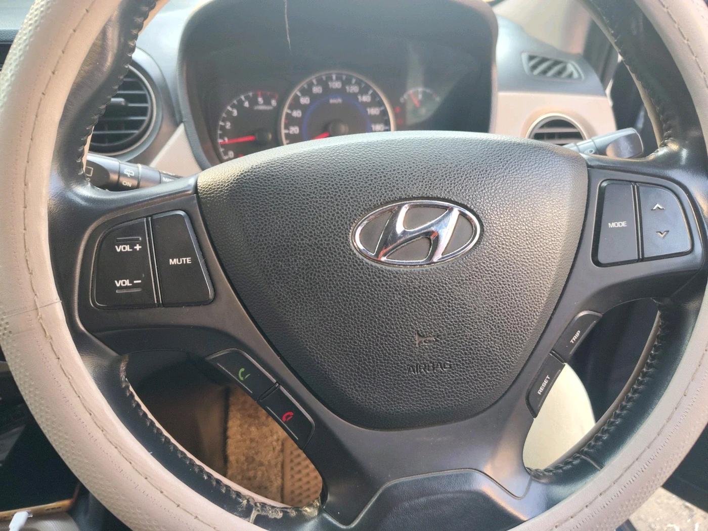 2014 Hyundai Grand i10 ASTA 1.1 CRDI, Diesel, Manual, 1,32,804 km, interior
