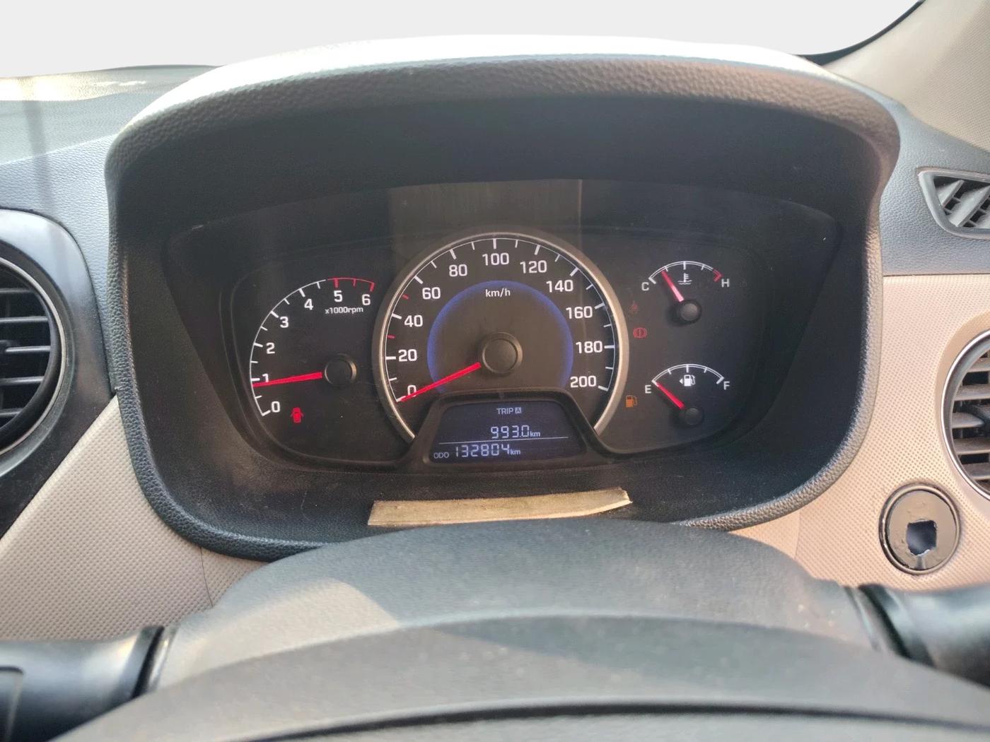 2014 Hyundai Grand i10 ASTA 1.1 CRDI, Diesel, Manual, 1,32,804 km, interior