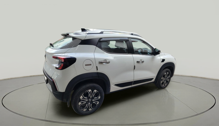 2024 Renault Kiger RXT (O) MT, Petrol, Manual, 22,286 km, exterior