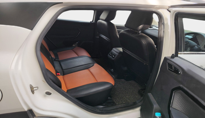 2024 Renault Kiger RXT (O) MT, Petrol, Manual, 22,286 km, interior