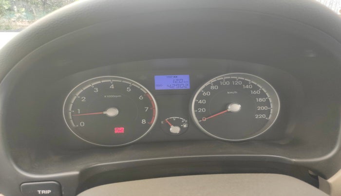 2010 Hyundai Verna TRANSFORM 1.6 VTVT, Petrol, Manual, 42,902 km, interior