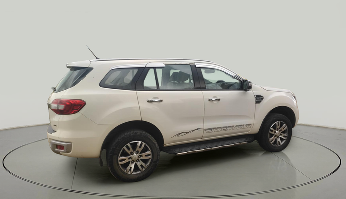 2016 Ford Endeavour TITANIUM 3.2 4X4 AT, Diesel, Automatic, 1,97,441 km, exterior