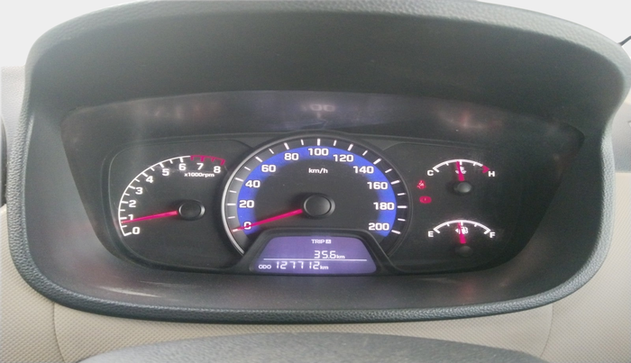 2019 Hyundai Xcent SX 1.2, Petrol, Manual, 1,27,712 km, interior