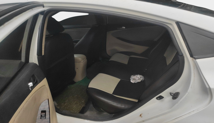 2011 Hyundai Verna FLUIDIC 1.6 VTVT EX, Petrol, Manual, 1,06,289 km, interior