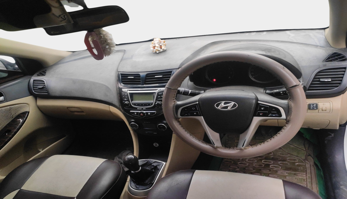 2011 Hyundai Verna FLUIDIC 1.6 VTVT EX, Petrol, Manual, 1,06,289 km, interior