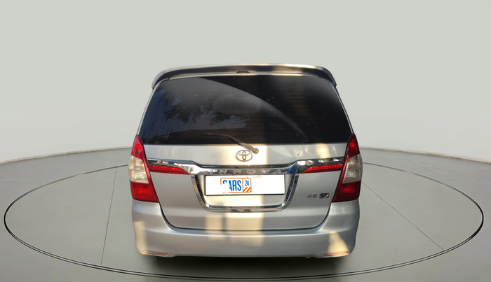 2014 Toyota Innova 2.5 VX 8 STR, Diesel, Manual, 2,77,802 km, exterior