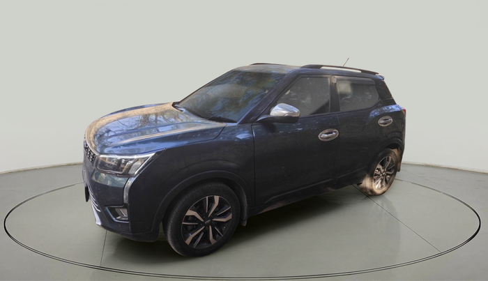 2021 Mahindra XUV300 W8 (O) 1.5 DIESEL, Diesel, Manual, 57,058 km, exterior