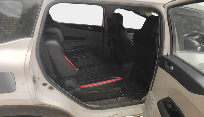 2020 Renault TRIBER RXZ, Petrol, Manual, 47,475 km, interior